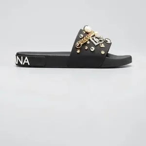New Authentic with Box Embellished Logo Slides
Color: BLACK 
Size: 41 (8) Box Logo Slides | THE LABEL LTD main image 3